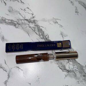 NWT Estée Lauder doublewear concealer: 7C Ultra Deep
Never used
Still in box